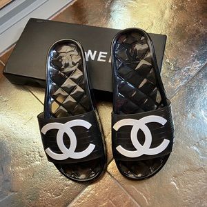 Brand new womens jelly slide